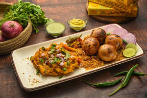 Roasted Litti With Potato Chokha [4 Pieces]
