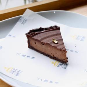Chocolate Cheesecake (slice)