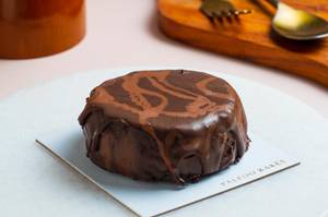 Triple Chocolate Fudge Bento Cake