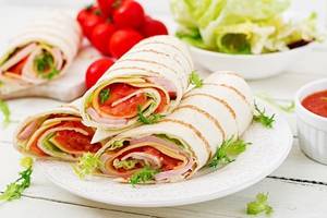 Cheesy Royal Chicken Ham Wraps