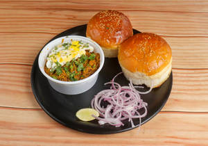 Chicken Keema Pav