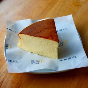 Japanese Cheesecake (slice)