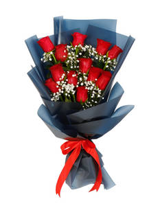 12 Red Rose Bouquet With Black Paper Wrapping Babybroth