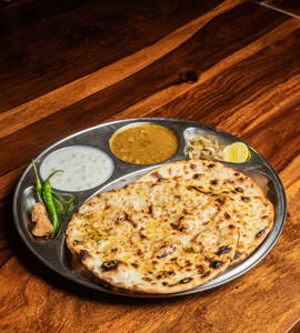 Mix Amritsari Kulcha Thali