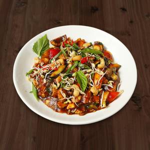 Stir Fried Vegetables With Basil & Cashew Nuts