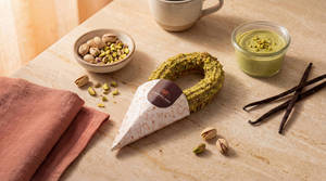 Pistachio Signature Churro Loop
