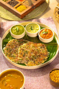 Onion Uttapam (2)