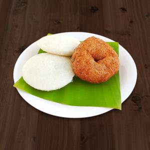 Idli (2 Pieces) With 1 Vada