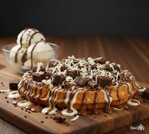 Nutella And White Chocolate Waffle With Mother Dairy Ice Cream