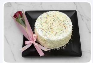 Vanilla Cake with Red Rose Bouquet [Single]