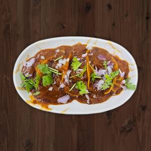 Saucy Schezwan Paneer Momos [4 Pcs]