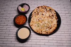 Paneer Kulcha With Chole/Rajma