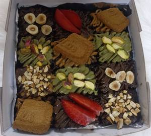 Assorted Brownie Box (12 Pieces )