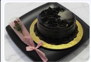 Truffle Cake with Red Rose Bouquet [Single]