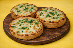 Cheese Maska Garlic Bread