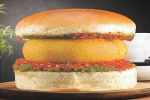 Potato Vada Burger