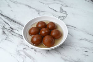 Hot gulab jamun [2 pieces]