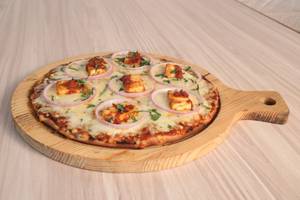 Achari chicken pizza