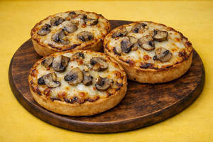 Buttery Mushroom Garlic Bread