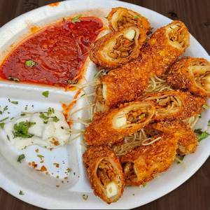 Chicken tikka afghani malai momo