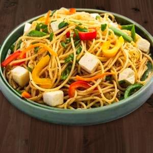 Egg schezwan noodles