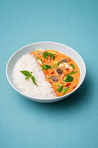 Red Thai Curry Rice Bowl