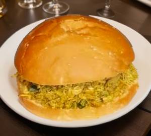 Veg cheese burger