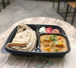 Shahi Paneer with 4 Butter Roti
