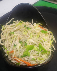 Veg Hakka Noodles