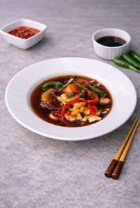 Hunan Five Spice Glazed Chicken 