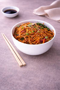 Prawns Sichuan Noodles 