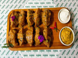 Afghani Paneer Momos