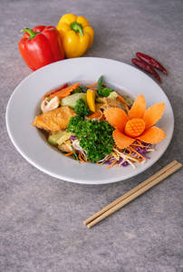 Stir Fried Chicken with Chinese Vegetables 