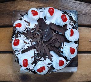 Black Forest Fresh Cream Cake [550 g]
