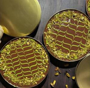 Pistachio Kunafa Dream Cake 350 g