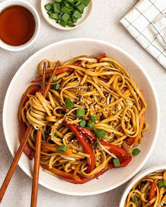 Non Veg Noodles In Oyster Sauce