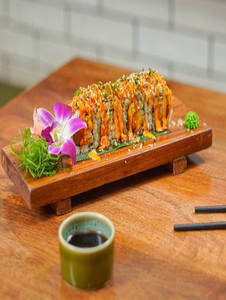 Spicy Prawns Overloade Uramaki Sushi