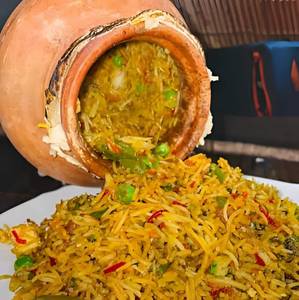 Veg Matka Biryani