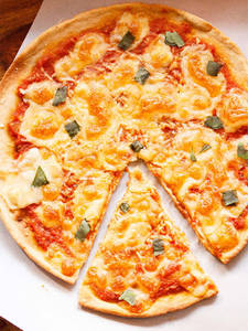 margherita pizza