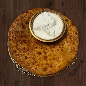 Sattu paratha [2 pieces with curd]