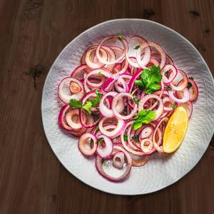 Plain Onion Salad