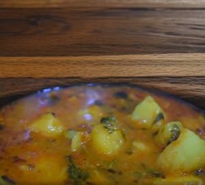 Aalu Tamatar full Plate