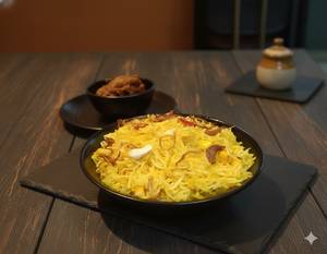 Basanti polao + chicken kasa