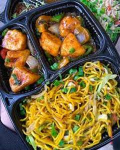 Chowmein + Paneer Chilli + Cold Drink 200 ml