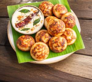 Kara paniyaram + chutney