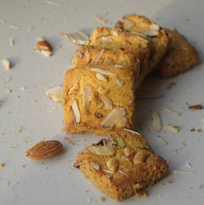 Butter Dry Fruit [600 g box]