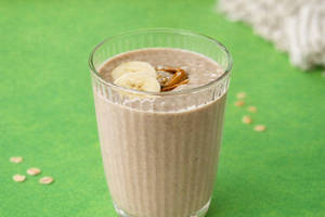 Banana Date Smoothie