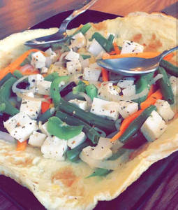 Omelette With Paneer And Veggies