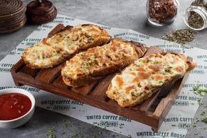 Chicken N Cheese Garlic Bread