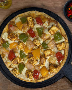 Paneer Tikka Masala Pizza